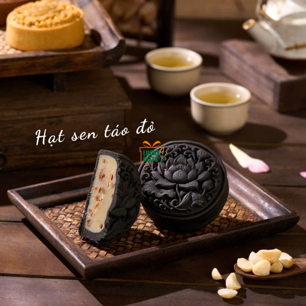 Bánh trung thu hạt sen táo đỏ