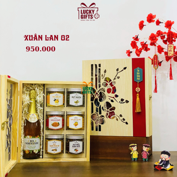 Hộp quà tết cao cấp 2026 phối tag treo- Xuân Lan 02