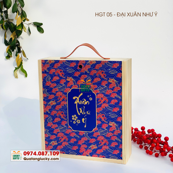 Hộp gỗ nắp trượt In UV  màu theo yêu cầu- quai da -Đại Xuân Như ý